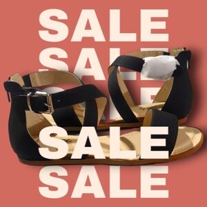 LifeStride • NWT Black Flat Gladiator Sandal